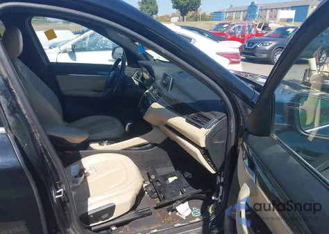 2016 BMW X1 xDrive28I из США, поврежденный, VIN WBXHT3C32GP884433